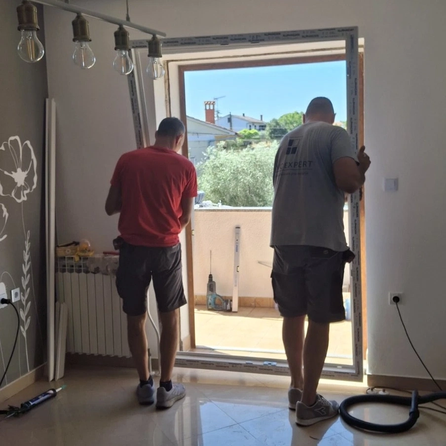 Thumbanail Hero Image 3